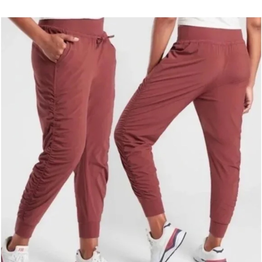 ATHLETA Attitude Lined Jogger Pants 486216 in Maple Red Size 6